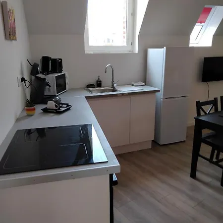 Charles Rogier Appt 5 *